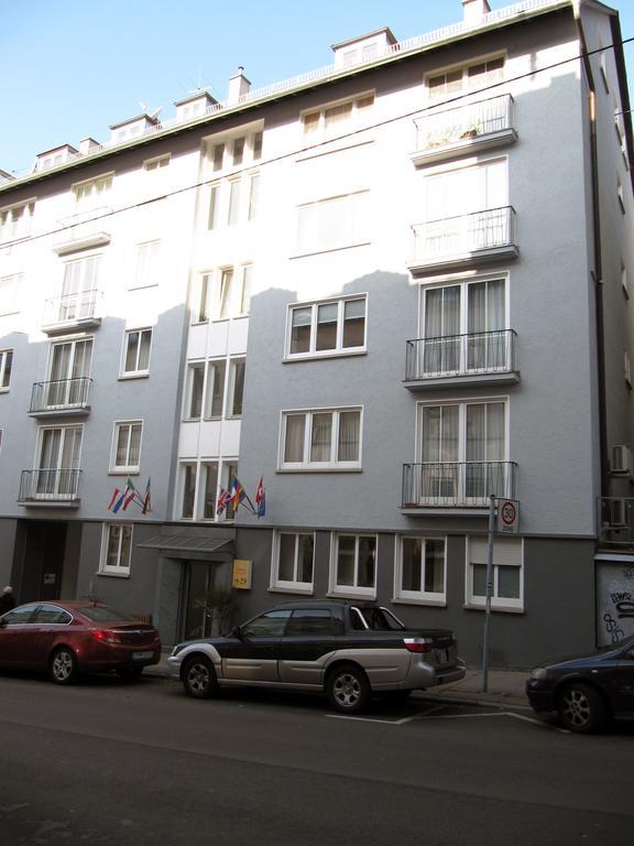 Gaestehaus Ziegler Stuttgart Exterior photo